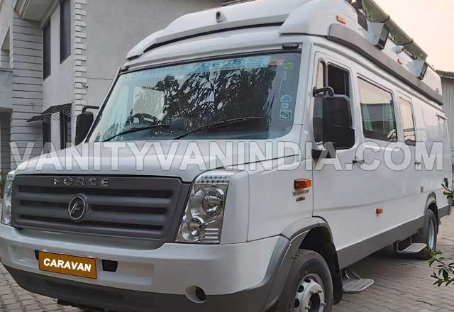 6 seater luxury caravan vanity van with toilet hire in delhi jaipur punjab