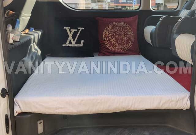 6 seater new imported mini van foton view with bed hire in delhi