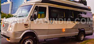7 seater luxury caravan with toilet vanity van hire in delhi jaipur punjab