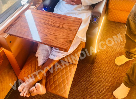 10 seater new premium force urbania van with 1x1 massager recliner seats on rent in delhi