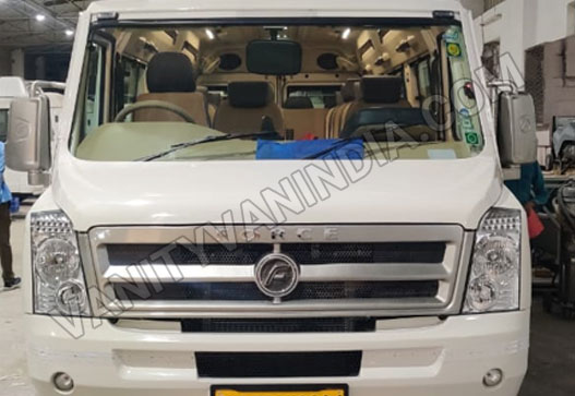 9 seater toyota hiace imported van hire delhi