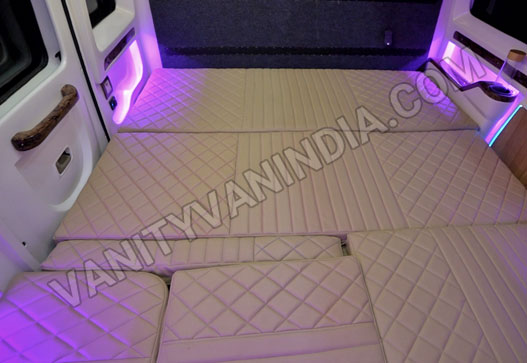 6 seater luxury caravan vanity van with toilet hire in delhi jaipur punjab